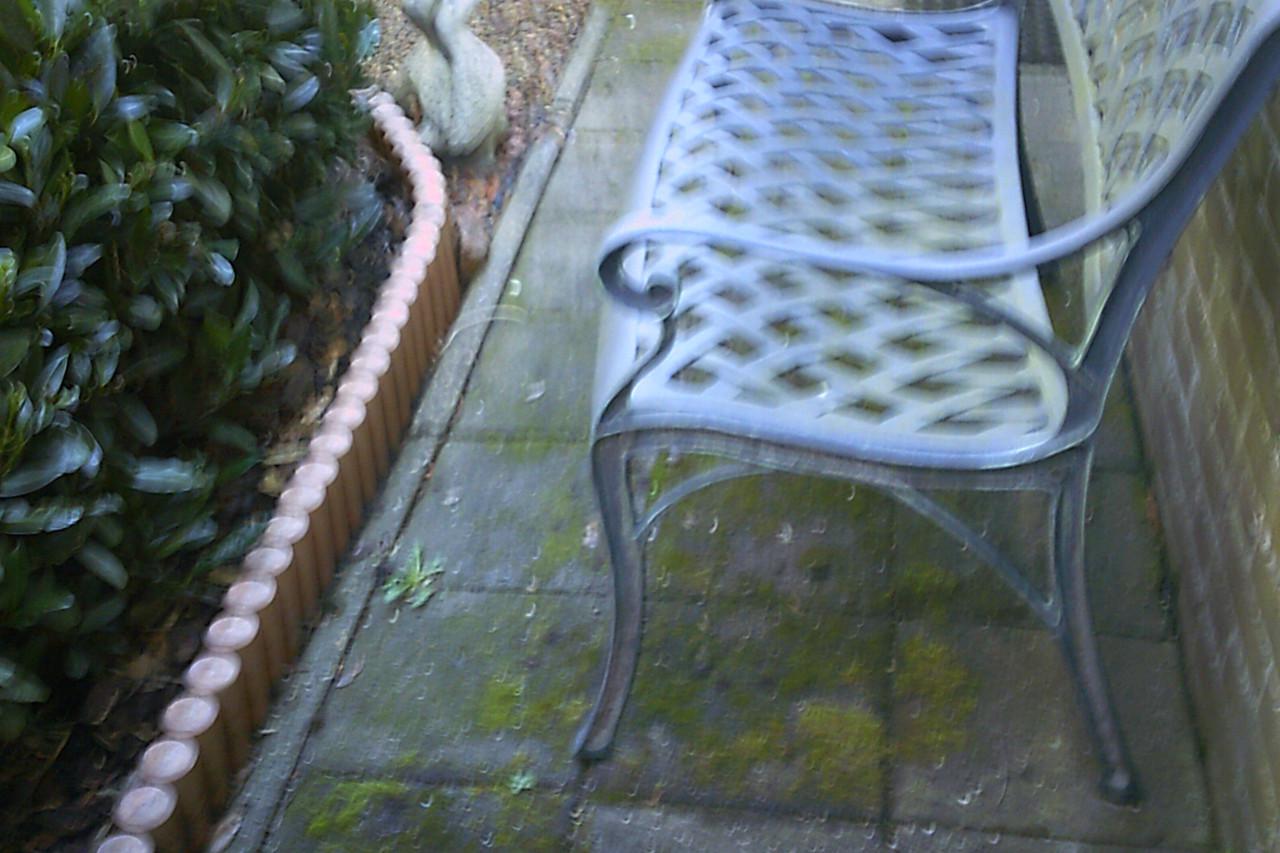 2-persoons ALUMINIUM tuinbank in groentinten.