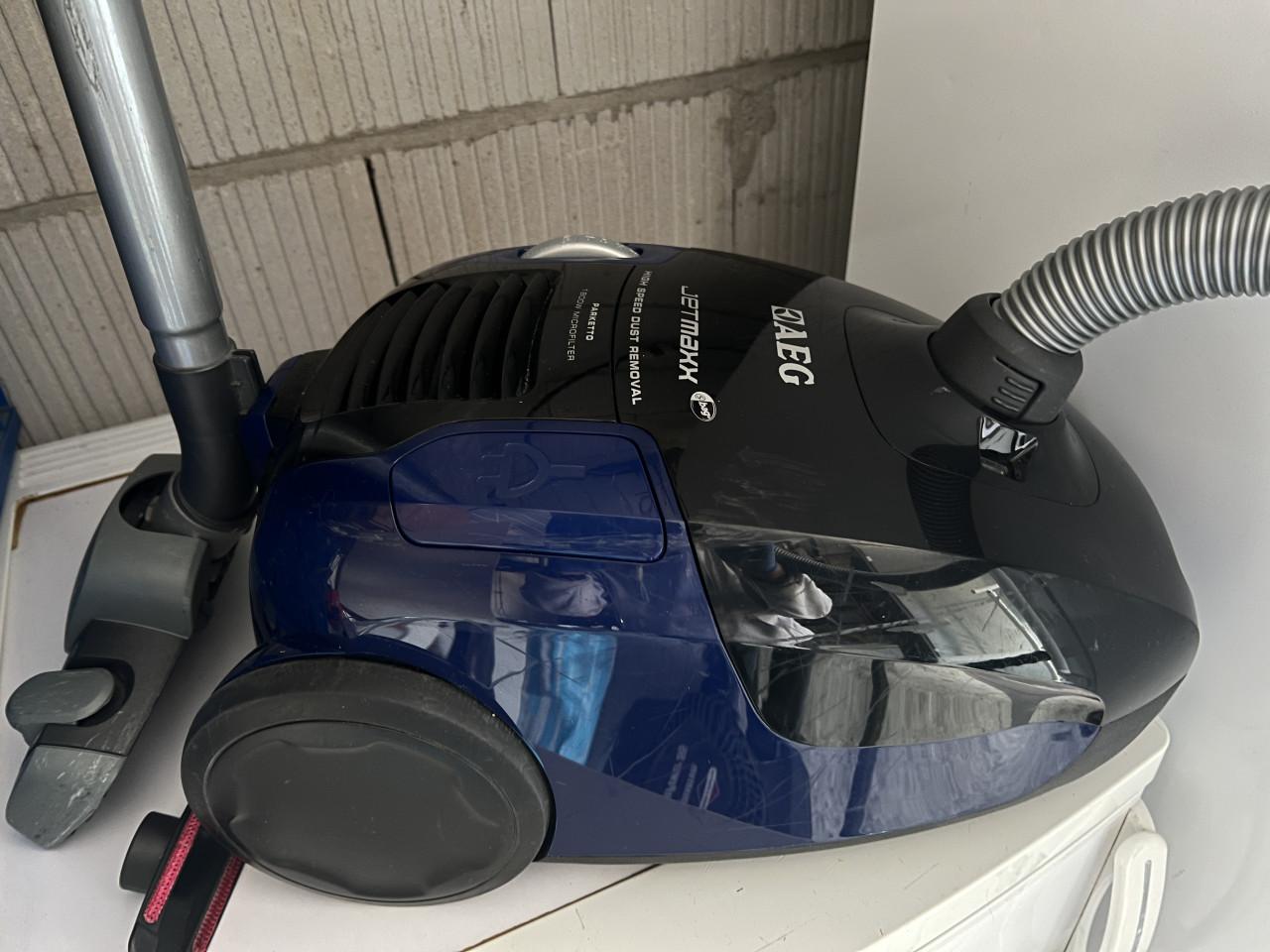 AEG JetMaxx AJM6805  Stofzuiger1800 W als nieuw