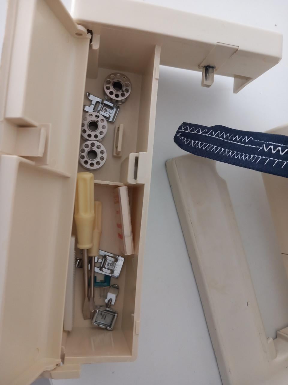 Oerdegelijke ANKER naaimachine