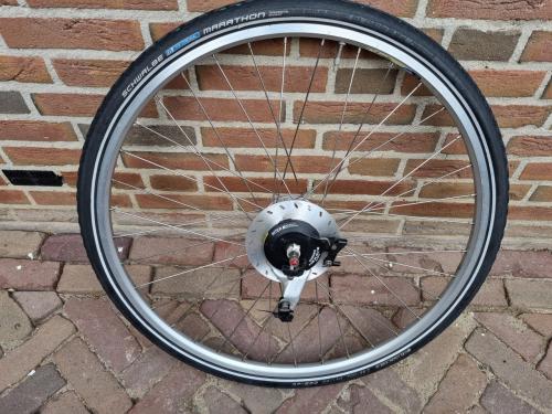 Achterwiel Gazelle Innergy 28 inch met 8 versnellingen en goede band