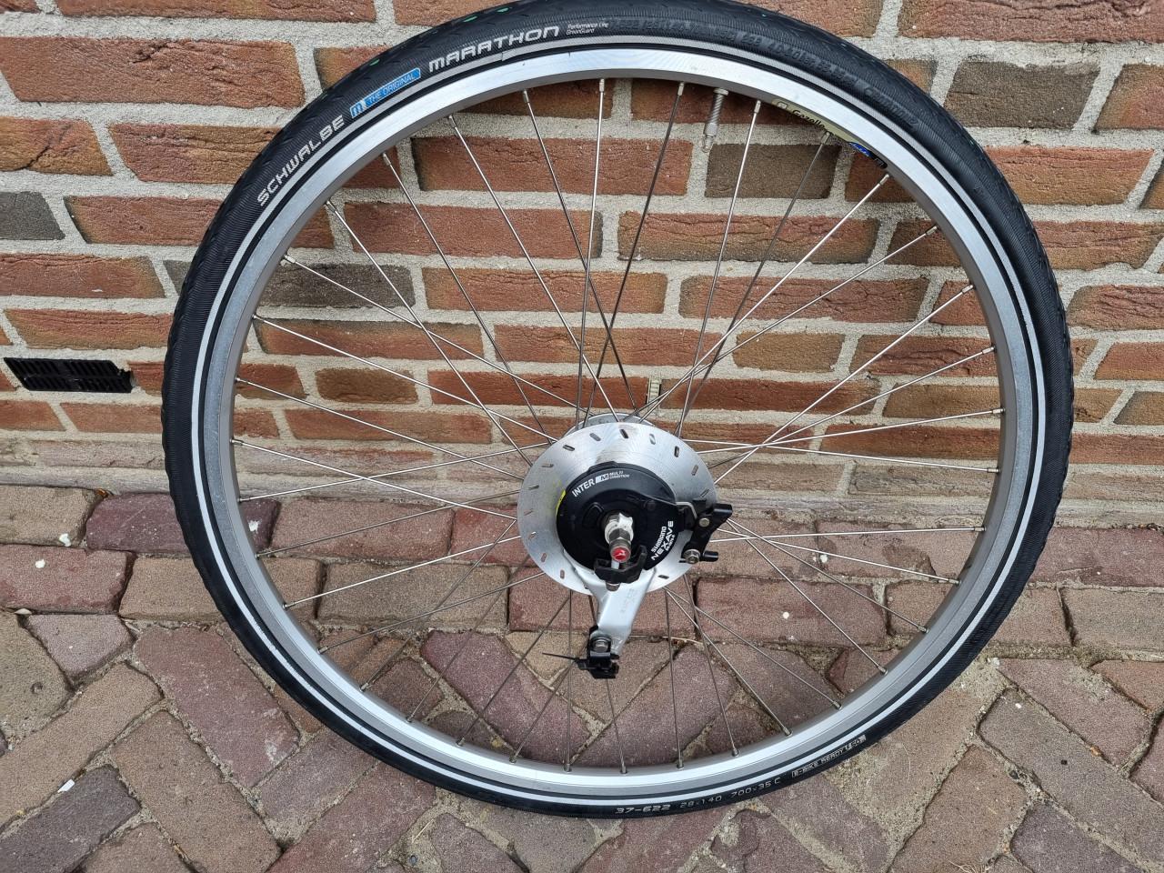 Achterwiel Gazelle Innergy 28 inch met 8 versnellingen en goede band