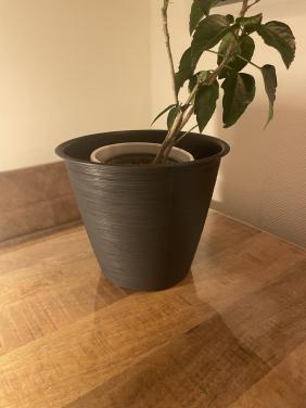 Nieuwe bloempot binnen/buiten