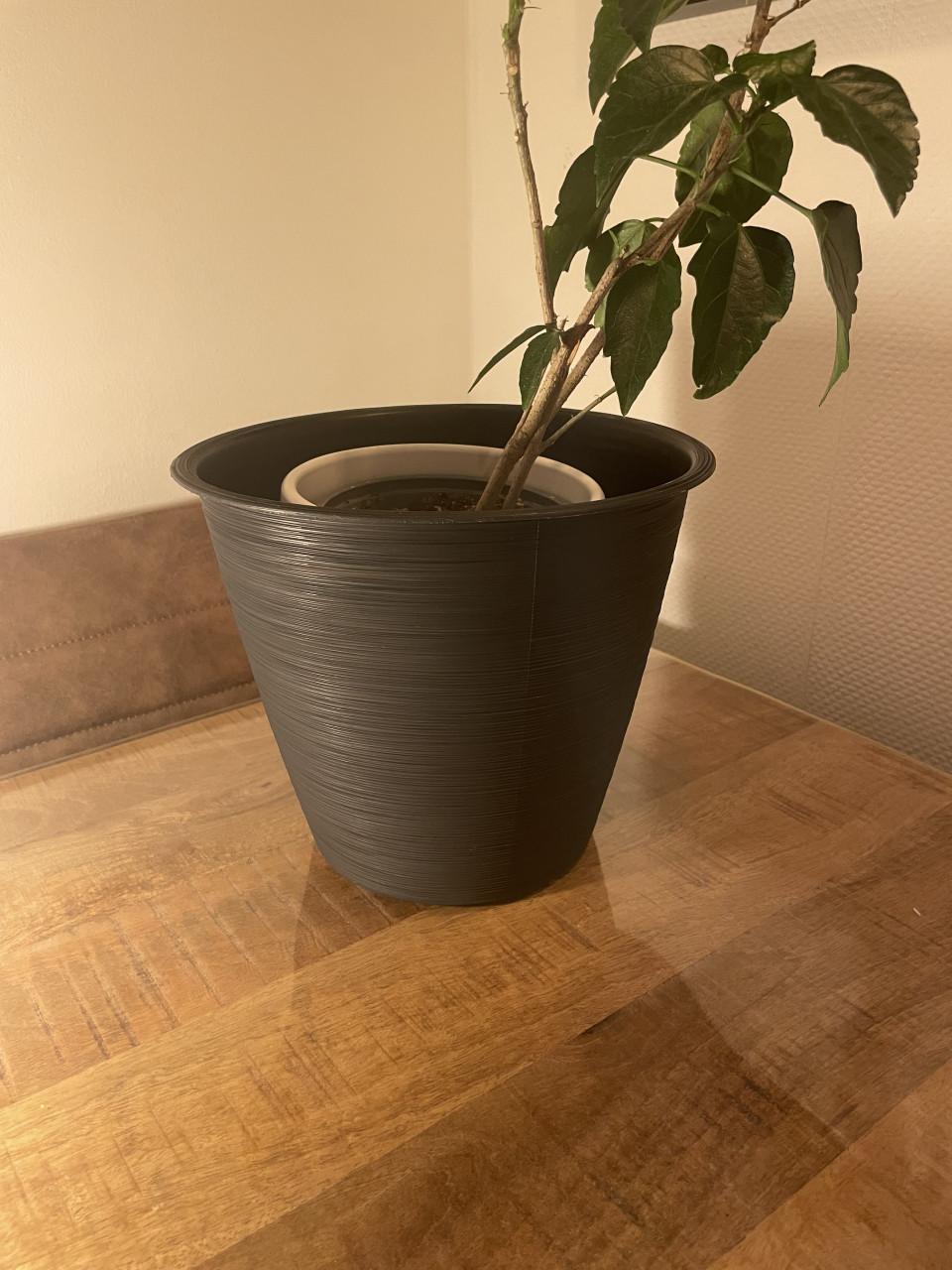 Nieuwe bloempot binnen/buiten