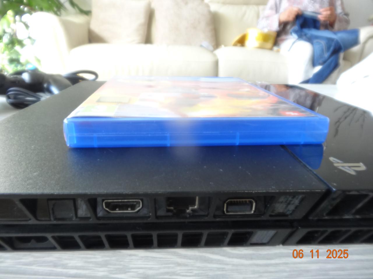 ZGAN standard compleet PS4 consule, geen defect