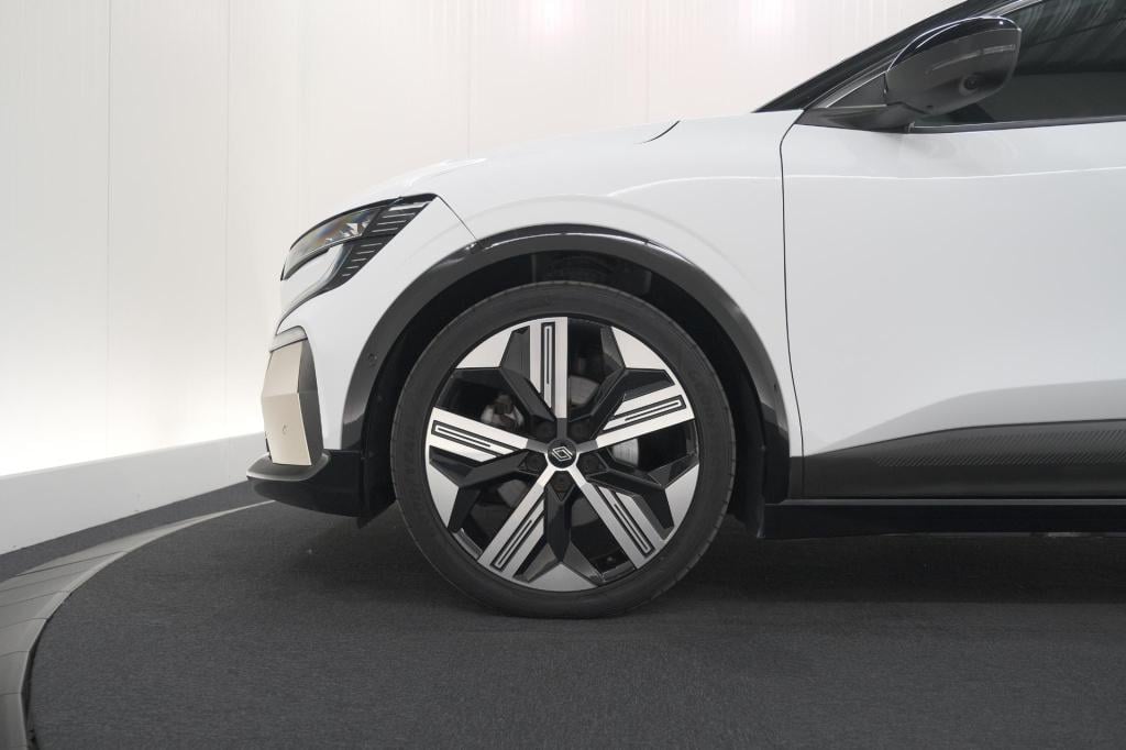 Renault Megane E-tech ev60 optimum charge iconic | 360 camera | harman kard