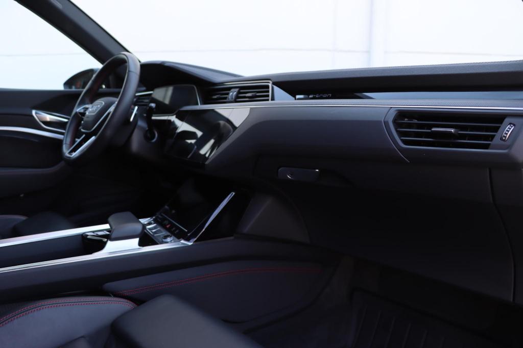 Audi Q8 E-tron 50 quattro s edition 95 kwh 340pk | soh 94%