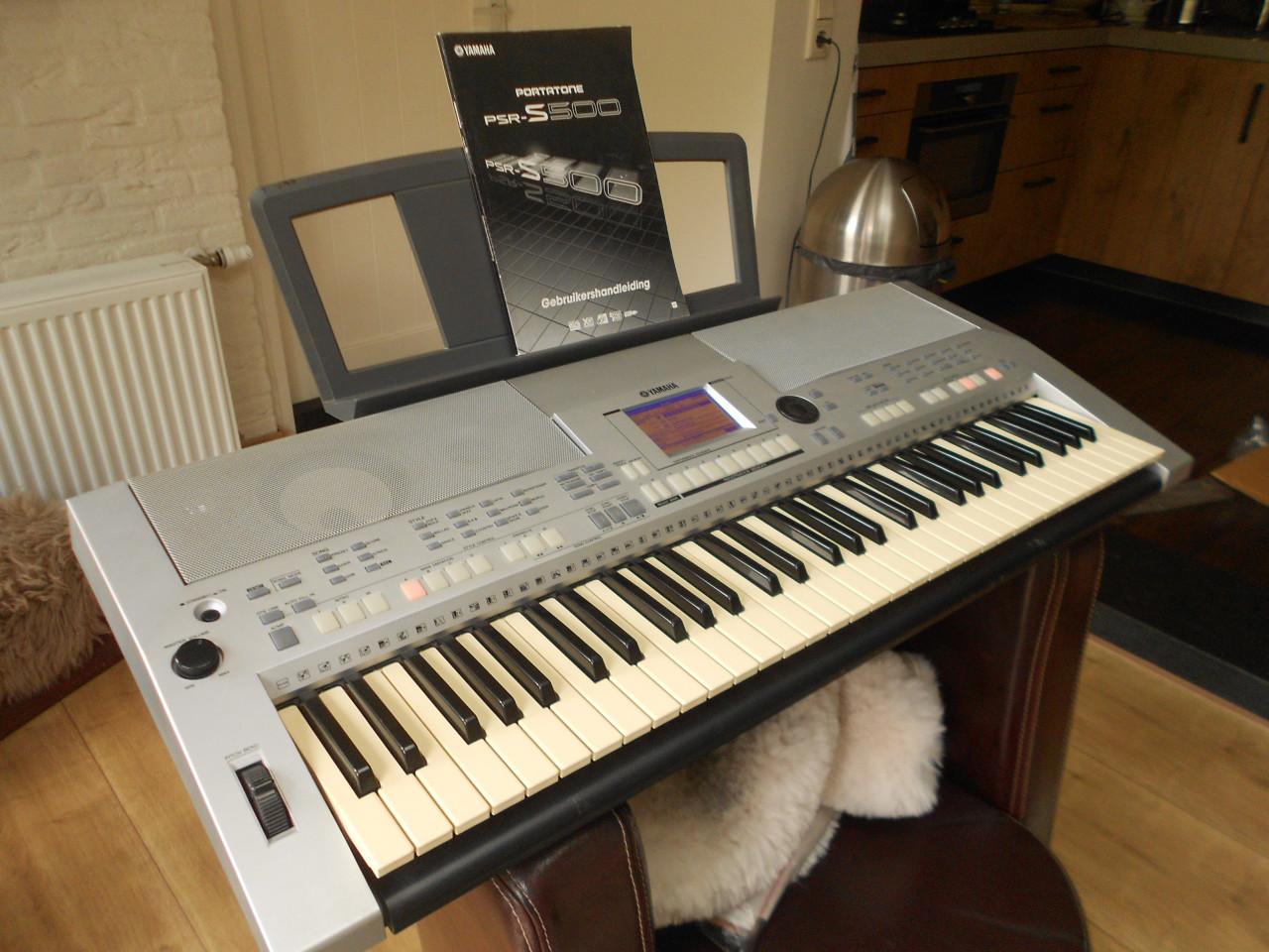 Yahama psr - s500 keyboard