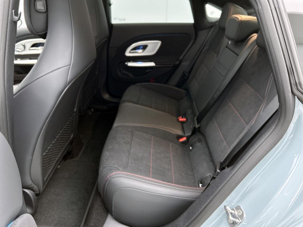 Mercedes-Benz Cla 250+ launch edition 85 kwh | trekhaak | memorypakket | sm