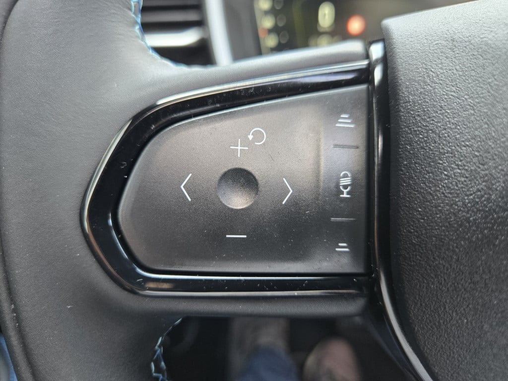 Lynk & Co 01 1.5 261pk plug in hybrid , panodak ,360gr camera , adaptive cc