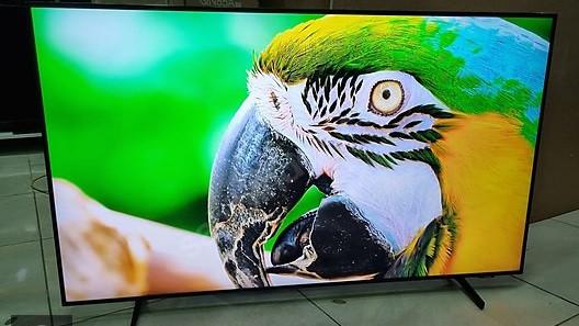 Slanke Luxe Samsung 43 Inch-109cm QLED Smart 4K UHD Ultra HD met WI-FI