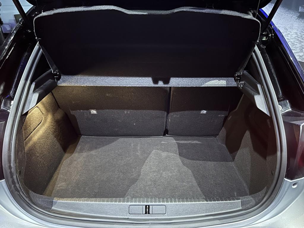 Opel Corsa 1.2 turbo gs*carplay*camera*led*pdc v&a*