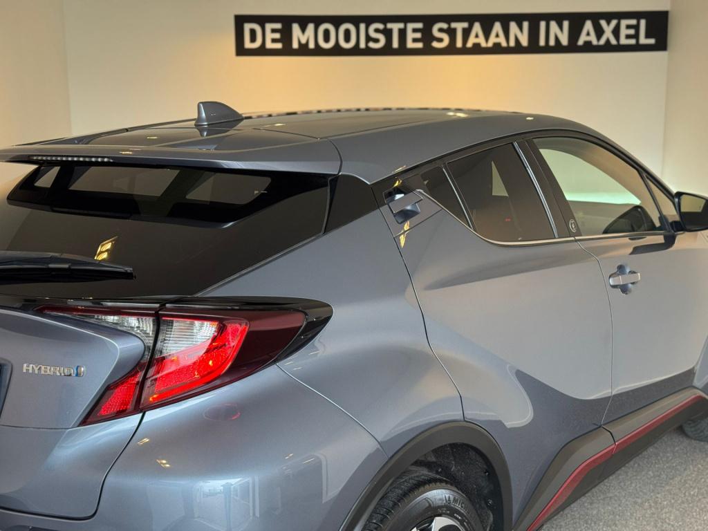 Toyota C-hr 1.8 hybrid business plus