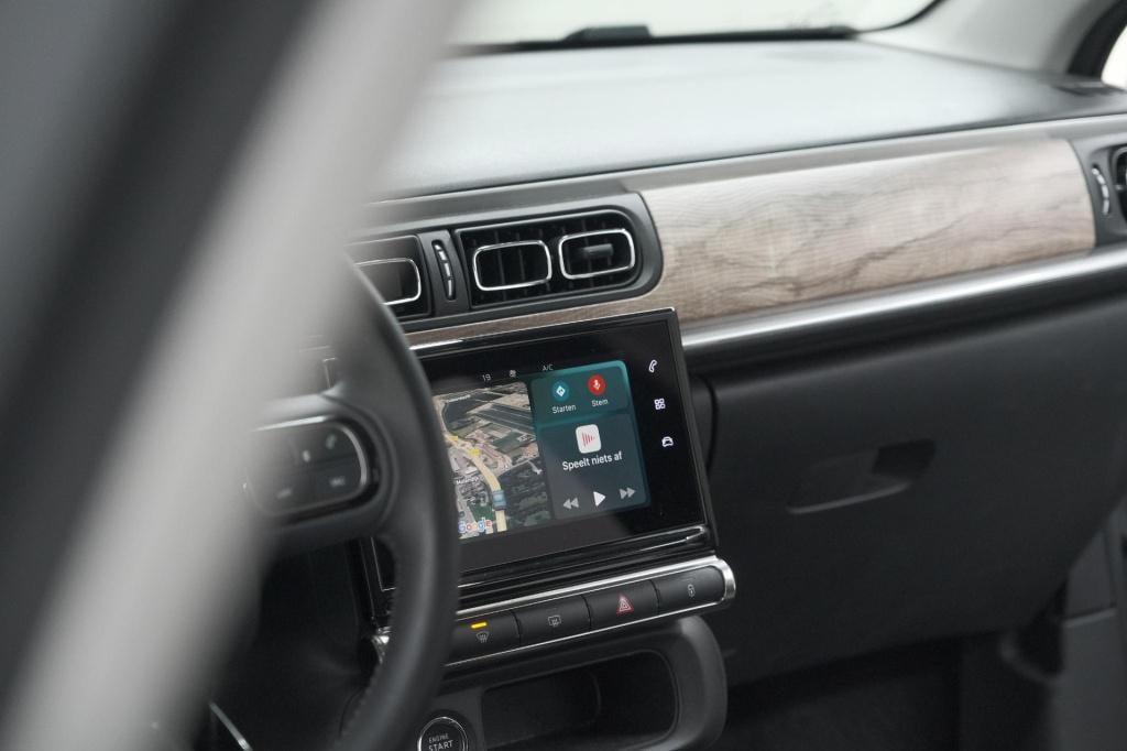 Citroen C3 puretech 83 max | camera | stoelverwarming | navigatie | parkeer