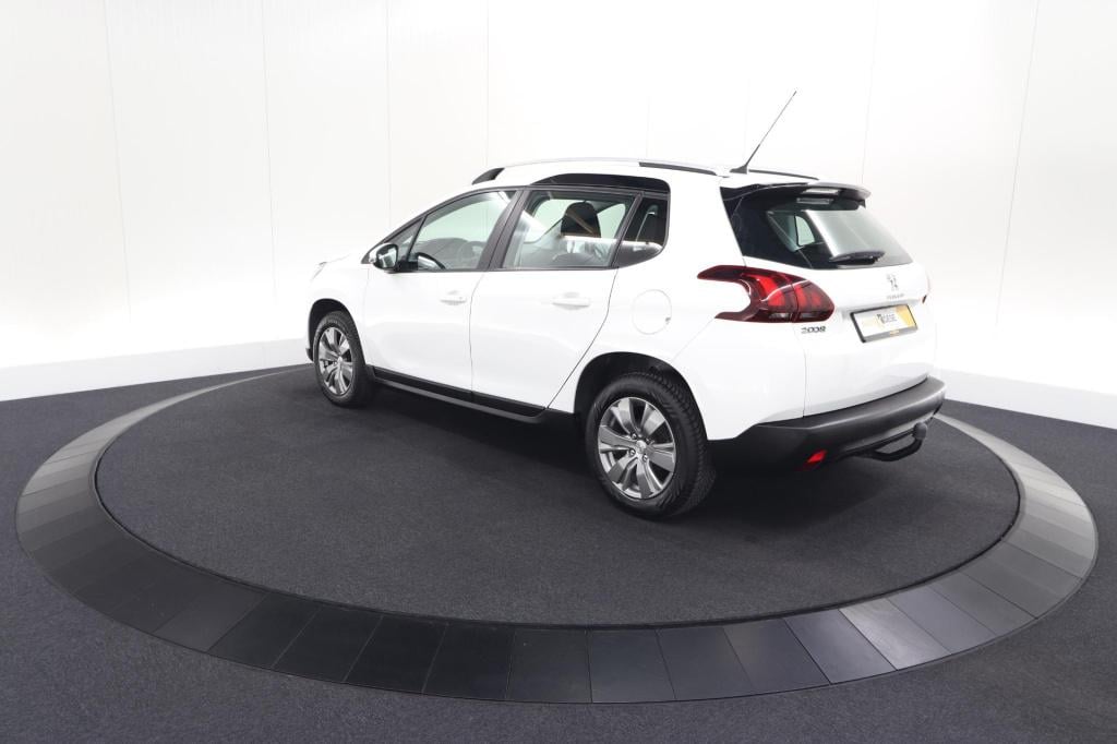 Peugeot 2008 puretech 110 blue lion | trekhaak | apple carplay | navigatie 