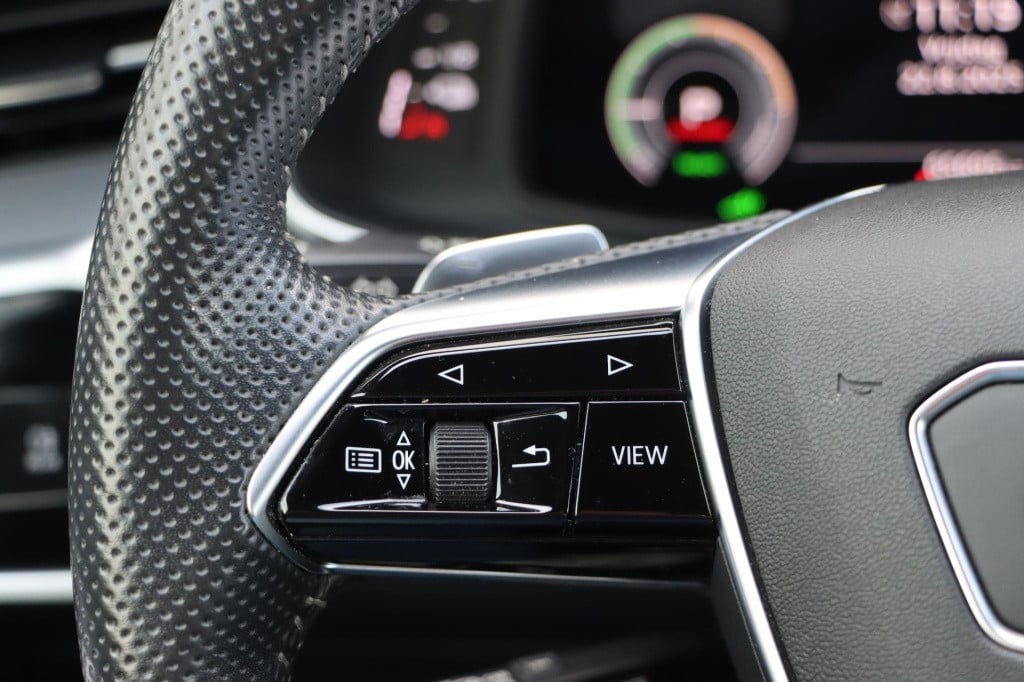 Audi A6 avant 55 tfsi e quattro s edition competition 367pk s-tr