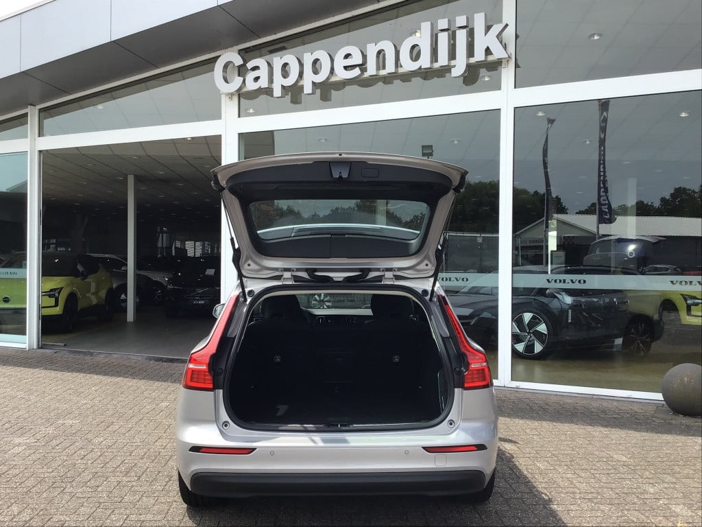 Volvo V60 b3 163pk essential| camera| adap.cruise| google maps