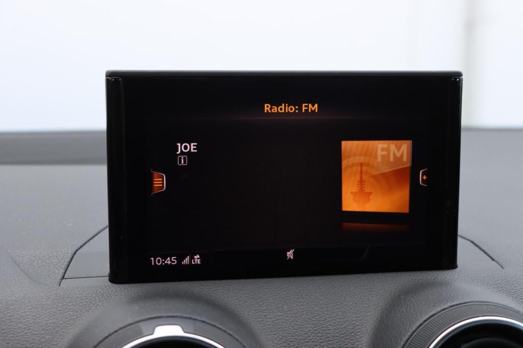 Audi Q2 30 tfsi design s-tronic 115pk