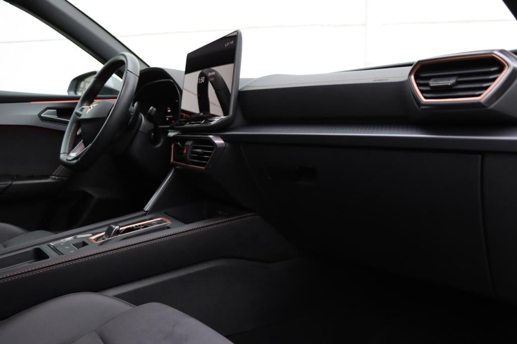 Cupra Leon 1.5 tsi e-hybrid business 204pk dsg6 | soh 100% |