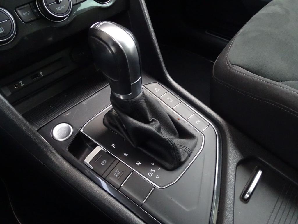 Volkswagen Tiguan 1.4 tsi act highline business r aut | r line | trekhaak |