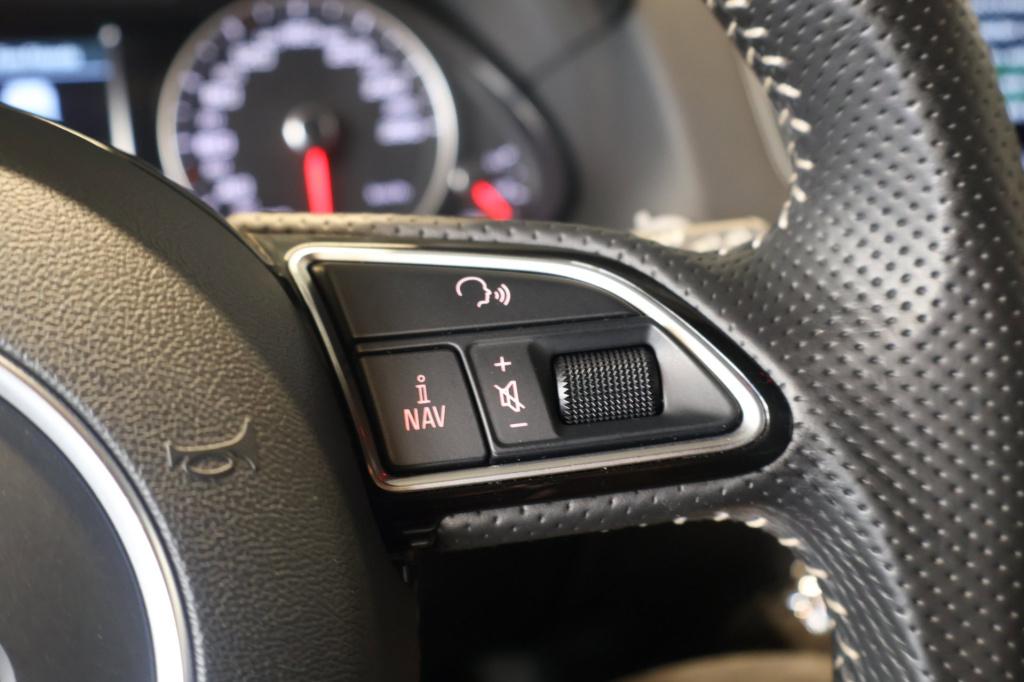Audi Q5 2.0 tfsi quattro adrenalin sport nl auto, trekhaak, all season band