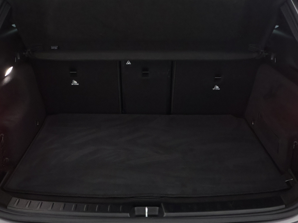 Mercedes-Benz Gla-klasse 180 business solution amg | sfeerverlichting | pan