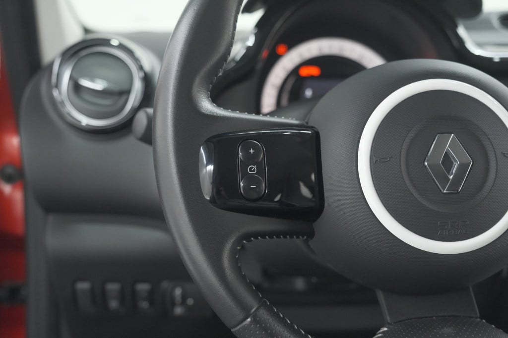 Renault Twingo sce 70 intens | parkeersensoren | cruise control | climate c