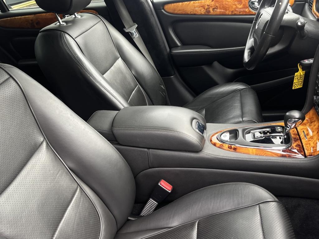 Jaguar Xj 4.2 v8 executive