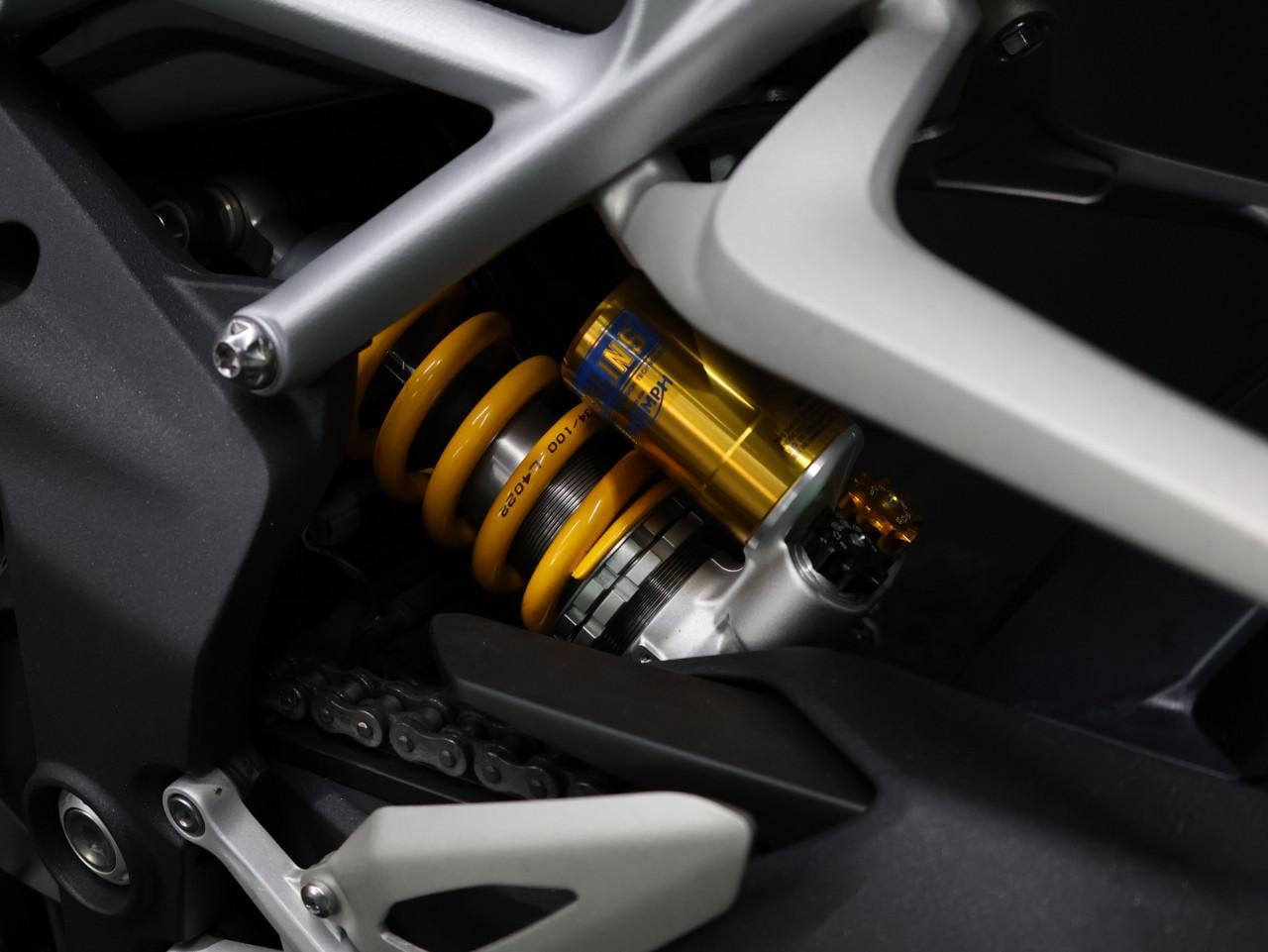 SPEED TRIPLE RS | Carnival Red