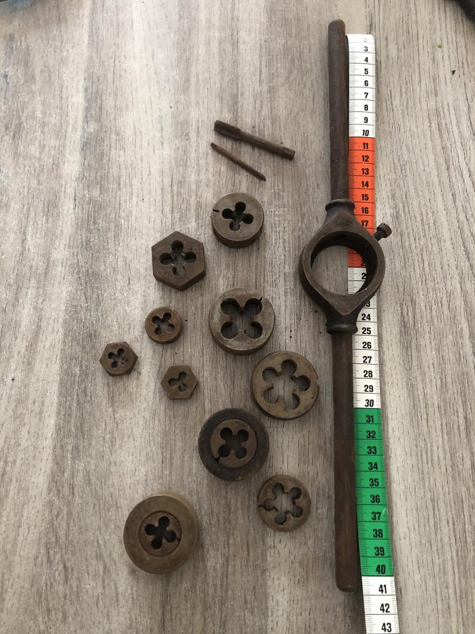 Oude vintage tap- en draad set