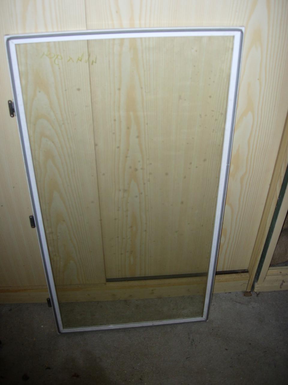 Te koop 3 nieuwe (ongebruikte) glazen voorzetramen