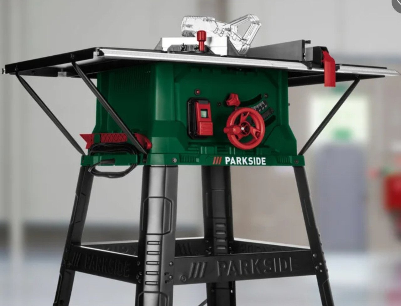 Zaagtafel parkside, bijna nieuw. niet gebruikt wel uit de doos.