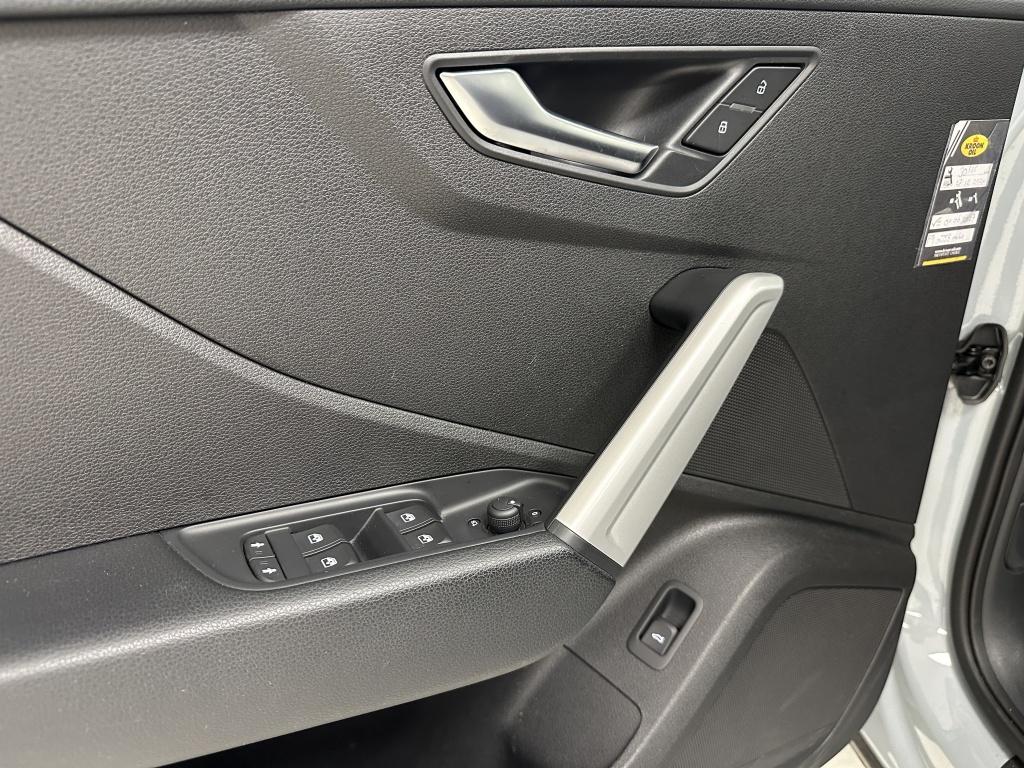 Audi Q2 35 tfsi advanced ed. | arrow gray | camera | led matrix |