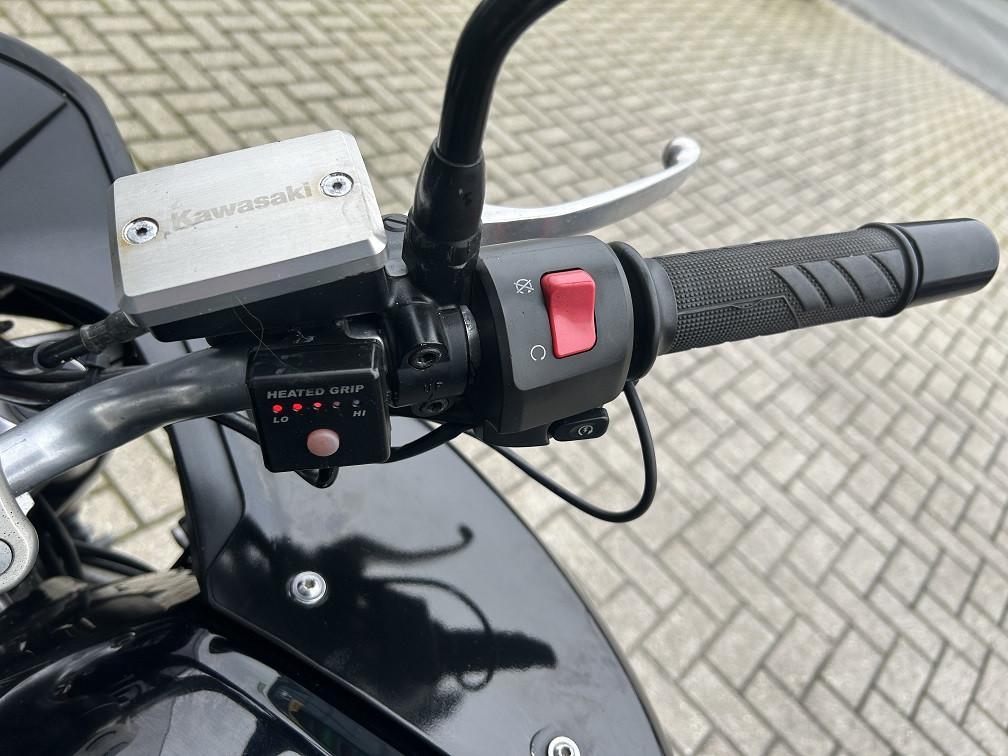 Kawasaki Versys 650 mét ABS uit 2007, koffers, handvatverwarming €2995,-