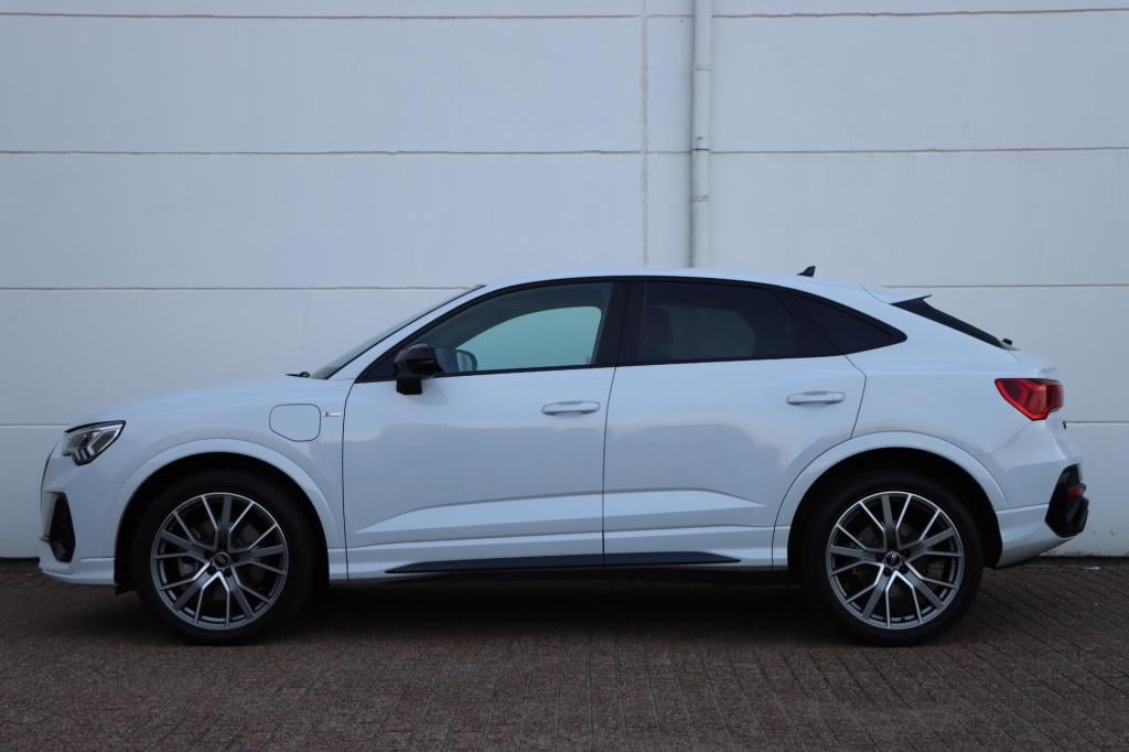 Audi Q3 sportback 45 tfsi e s edition 245pk s-tronic | soh 97,8% |