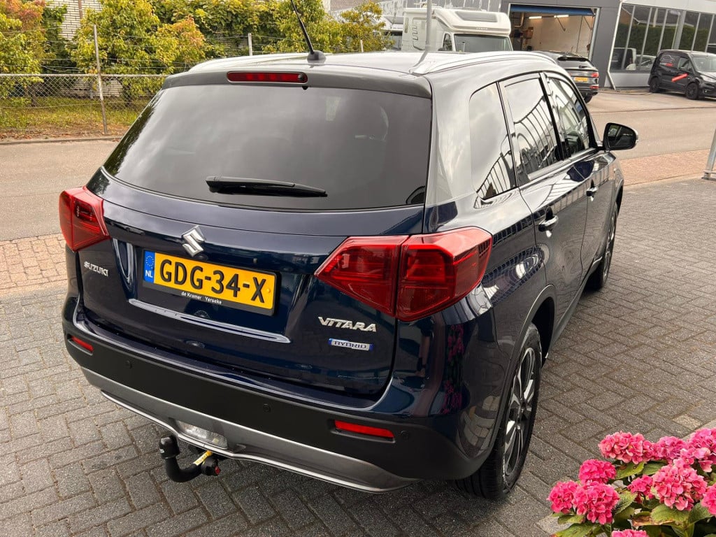 Suzuki Vitara 1.4 boosterjet style rhino edition smart hybrid