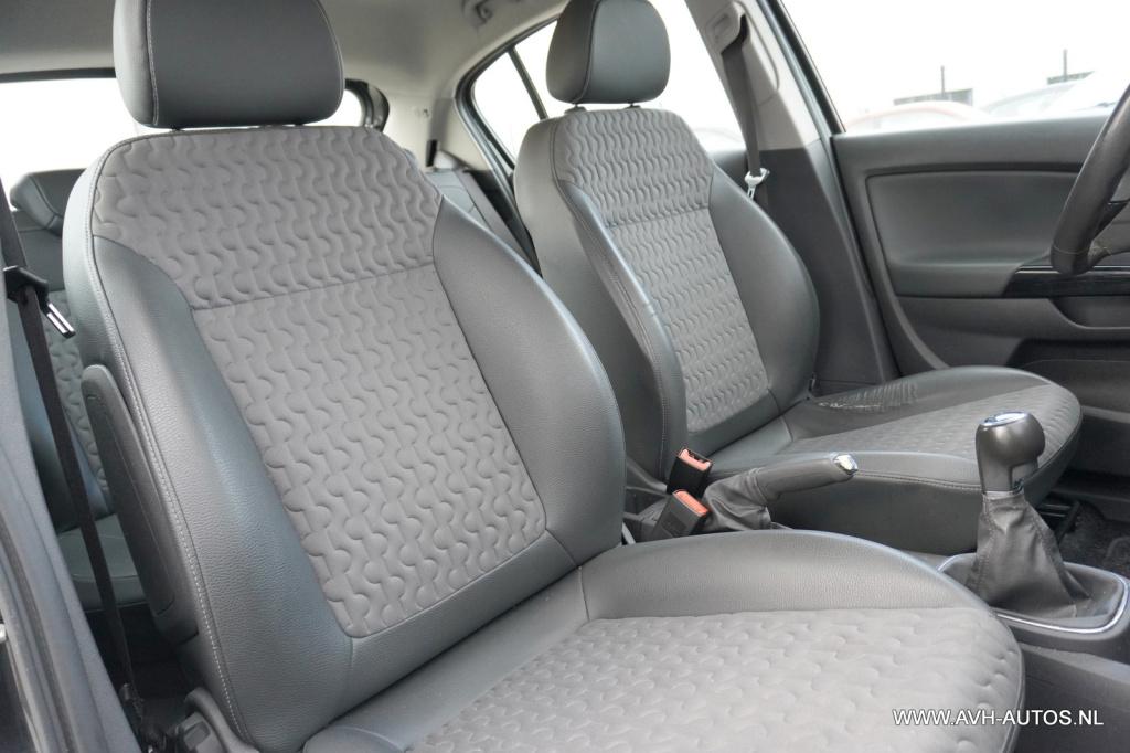 Opel Corsa 1.4-16v cosmo
