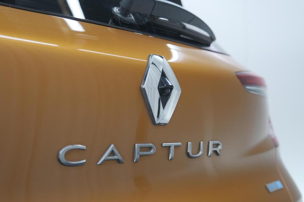 Renault Captur 1.6 e-tech plug-in hybrid 160 edition one | trekhaak | bose 