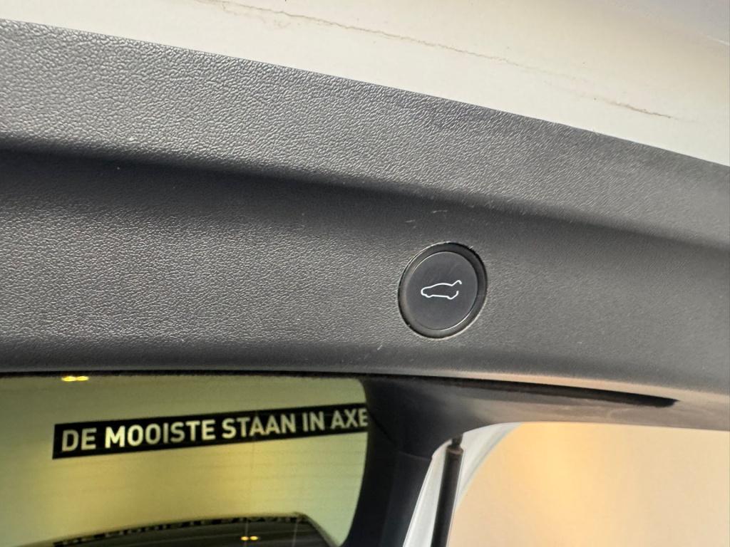 Tesla Model Y long range awd 75 kwh