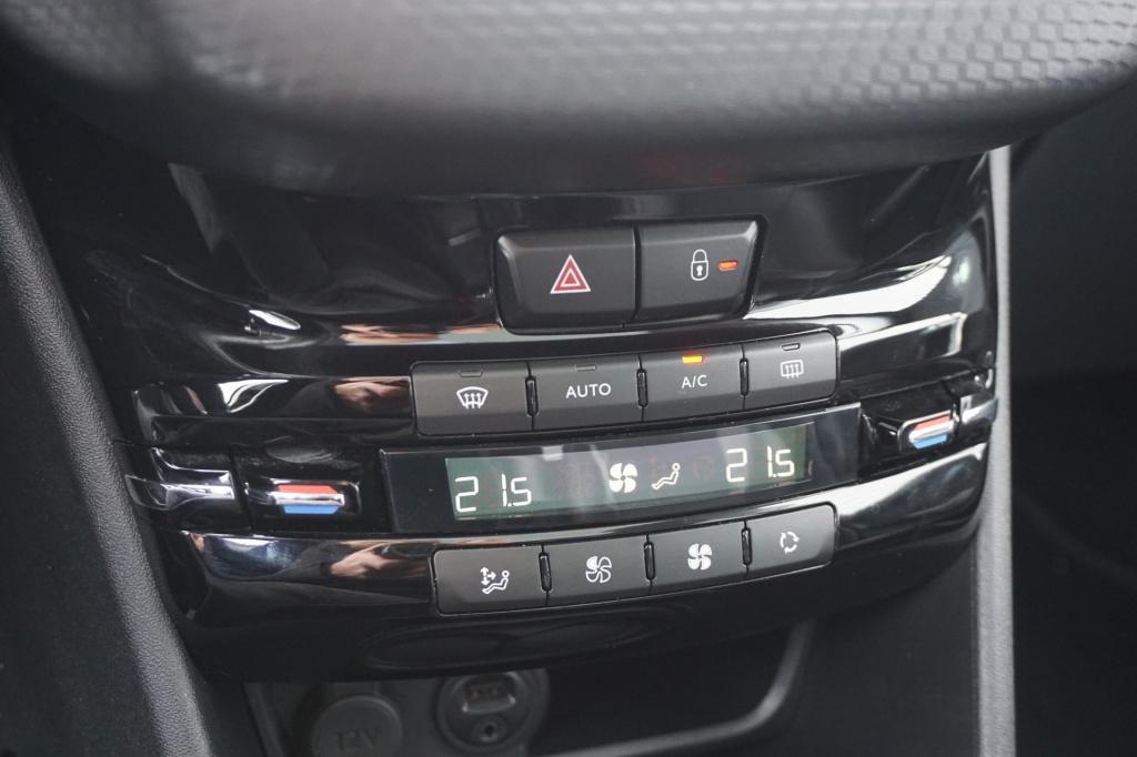 Peugeot 2008 1.2 puretech allure climate / navi / cruise / pano / parkeers.