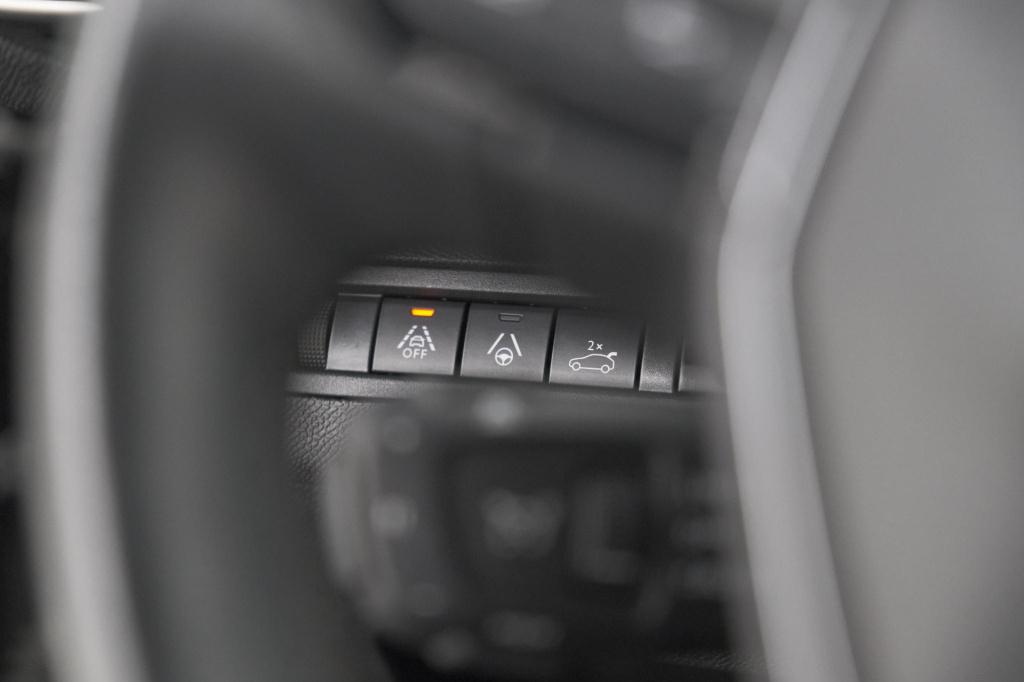 Peugeot 3008 puretech 130 eat8 allure | camera | adaptieve cruise control |