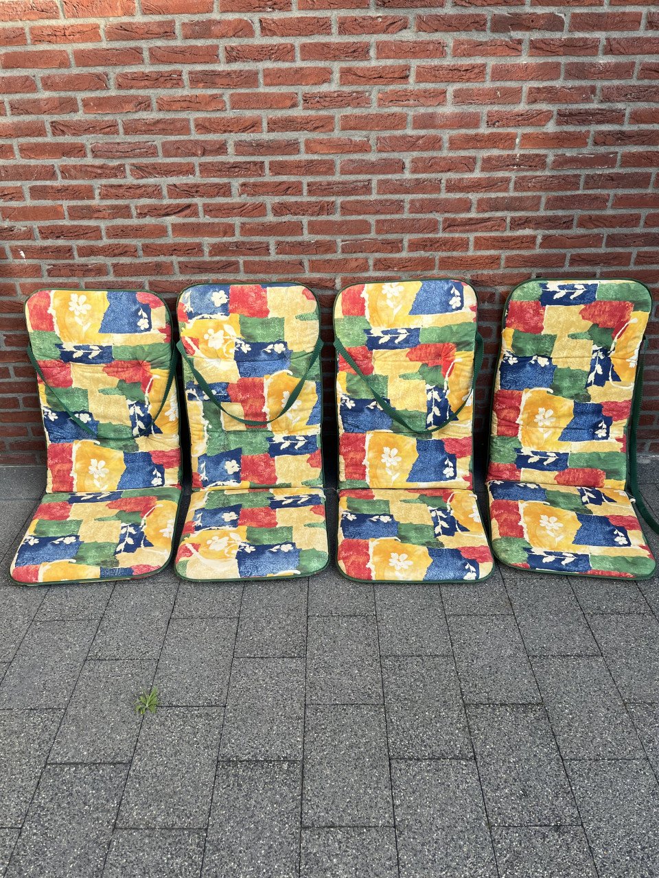 4 kussens voor tuinstoelen