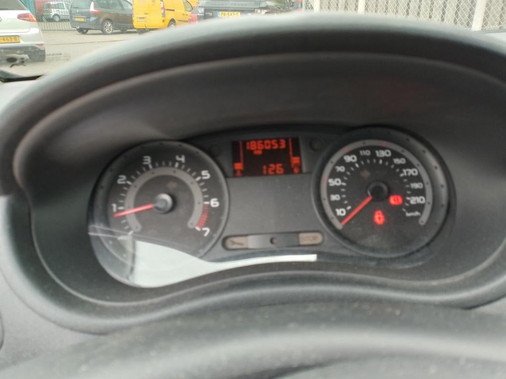 Renault Clio 1.2-16v authentique