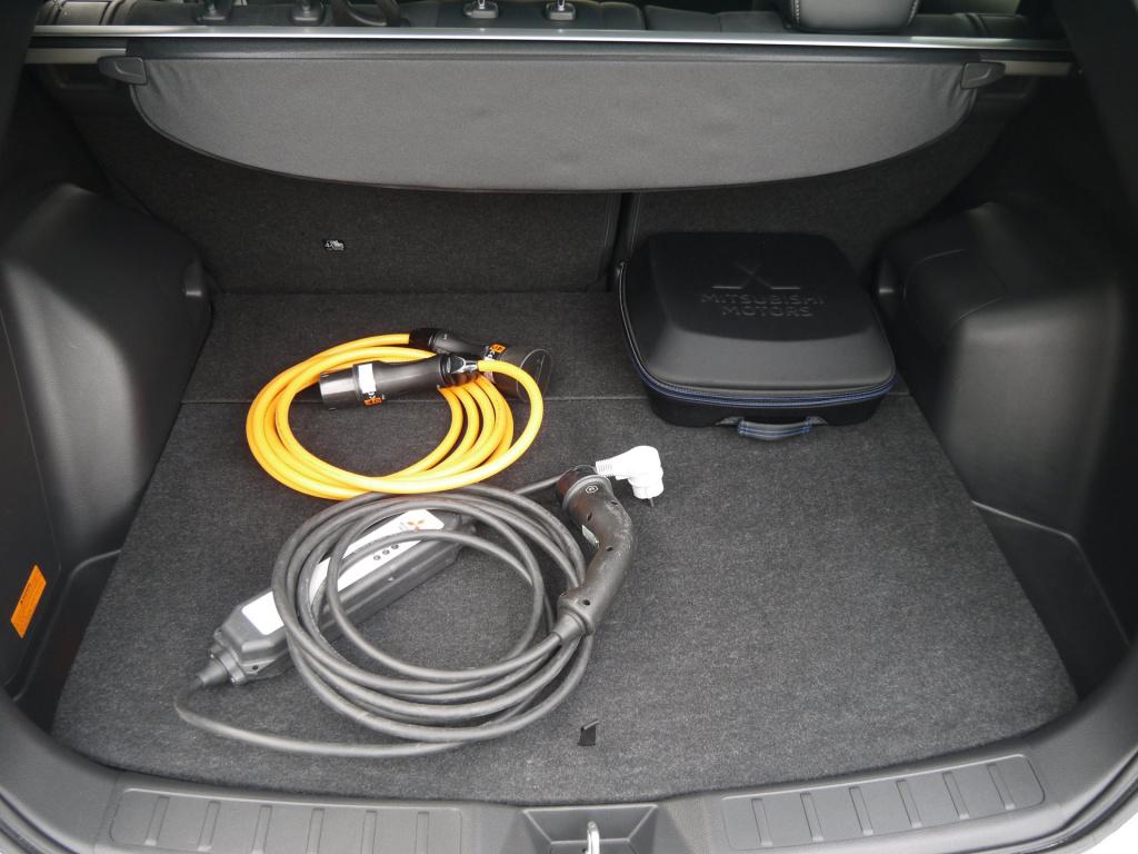 Mitsubishi Eclipse Cross 2.4 phev intense+|trekhaak|rijklaar