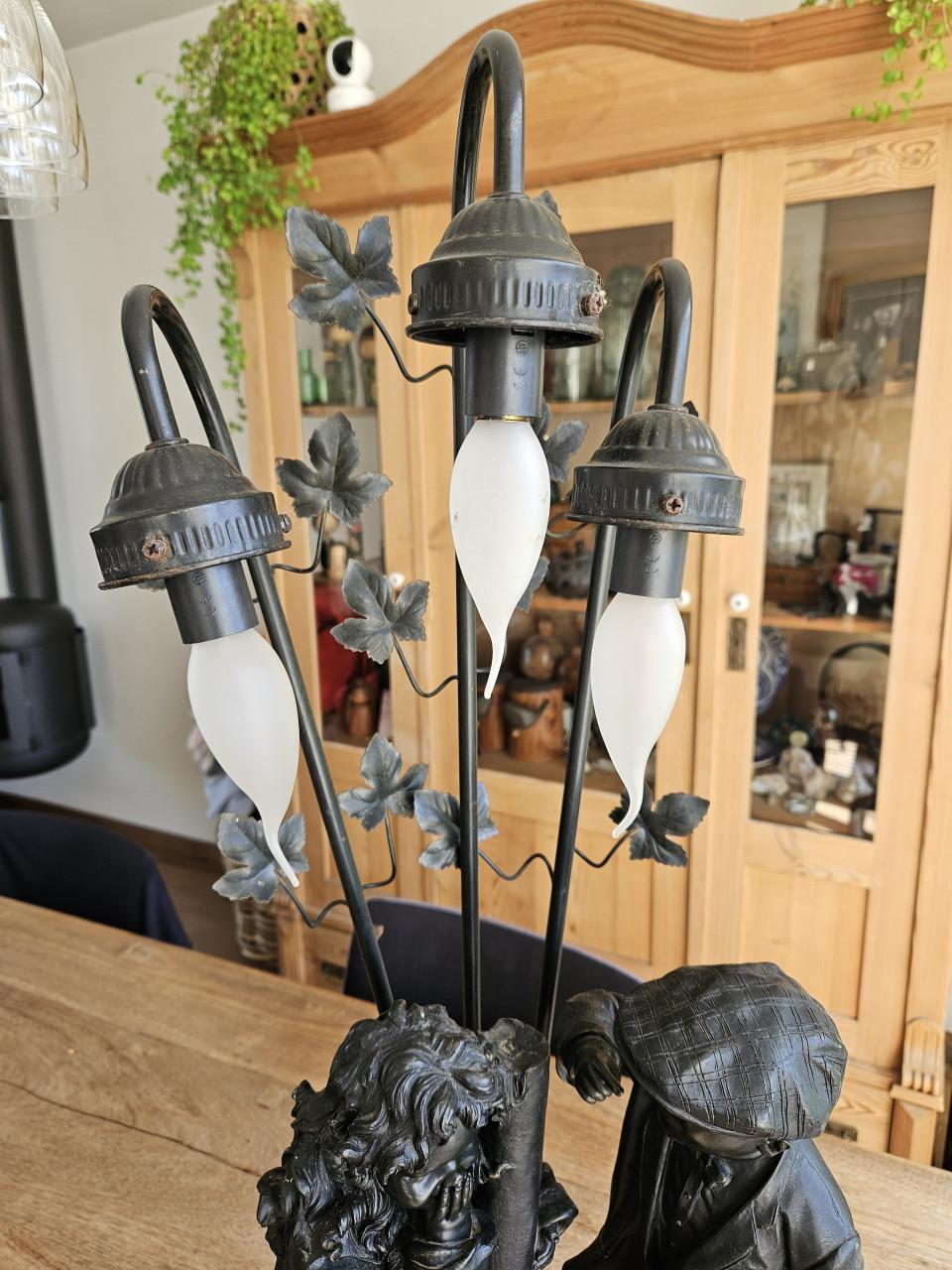 Prachtige Tafellamp 'De Jonge Geliefden' Moreau, Art Nouveau