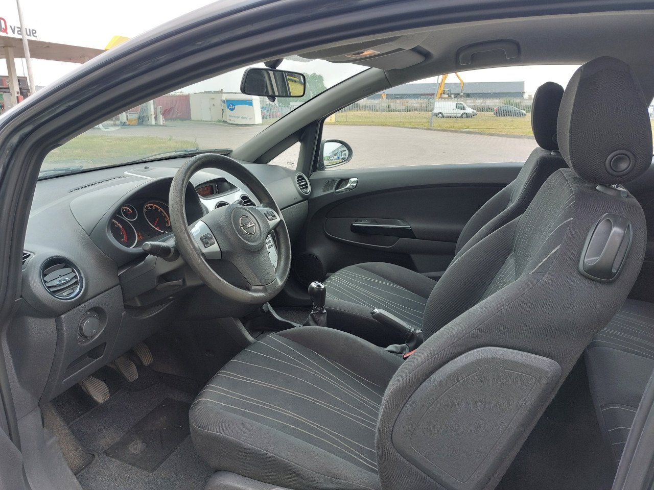 Opel corsa bj 2009  1850 euro