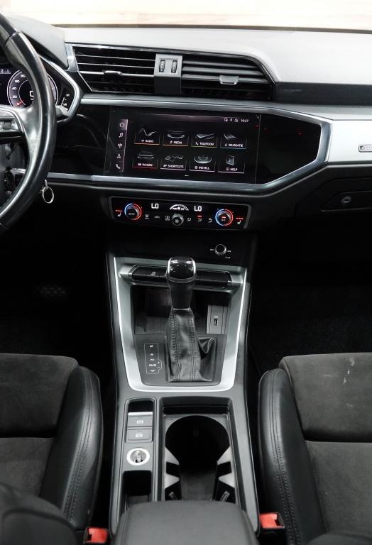 Audi Q3 35 tfsi s edition | pano | camera | stoelverw. |