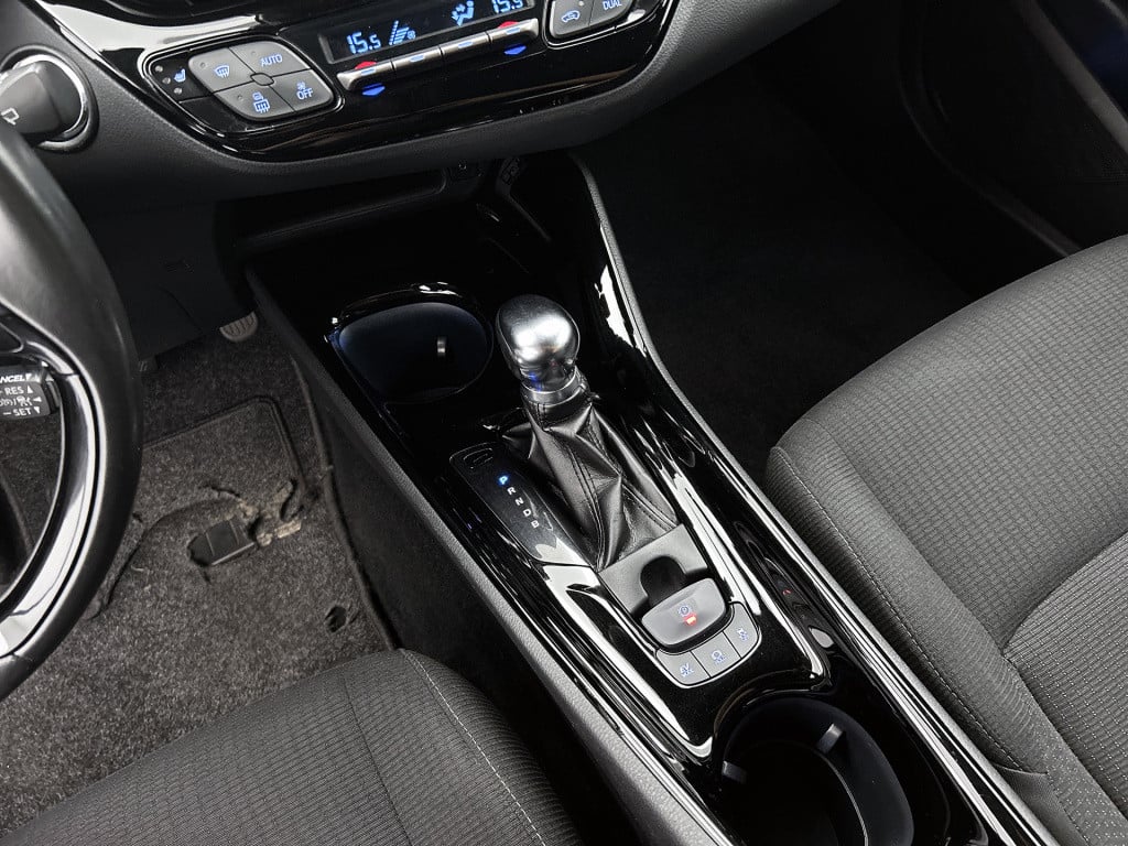 Toyota C-hr 1.8 hybrid style | trekhaak |