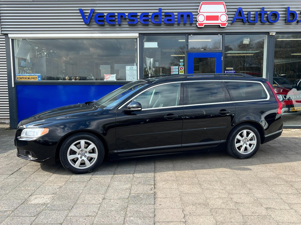 Volvo V70 1.6 d2 kinetic, trekhaak, navi, parkeersensoren enz...