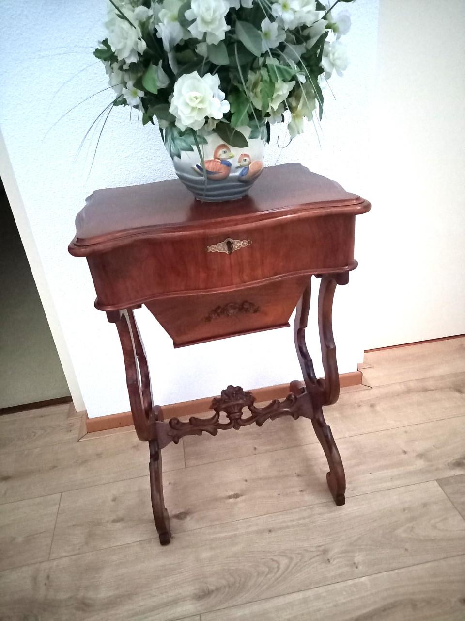 Antieke mooie gave meubels te koop