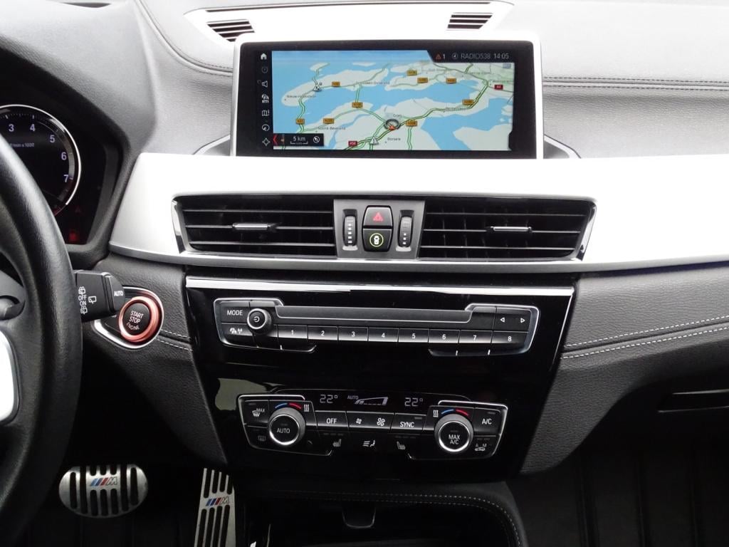 BMW X2 sdrive20i high executive | hud | camera | afn. trekhaak | 19"